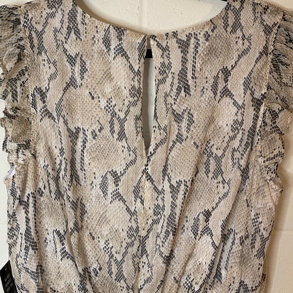GUC Express Metallic Snakeskin Print Ruffle Sleeve Tie Waist Dress Size Large - Picture 6 of 7